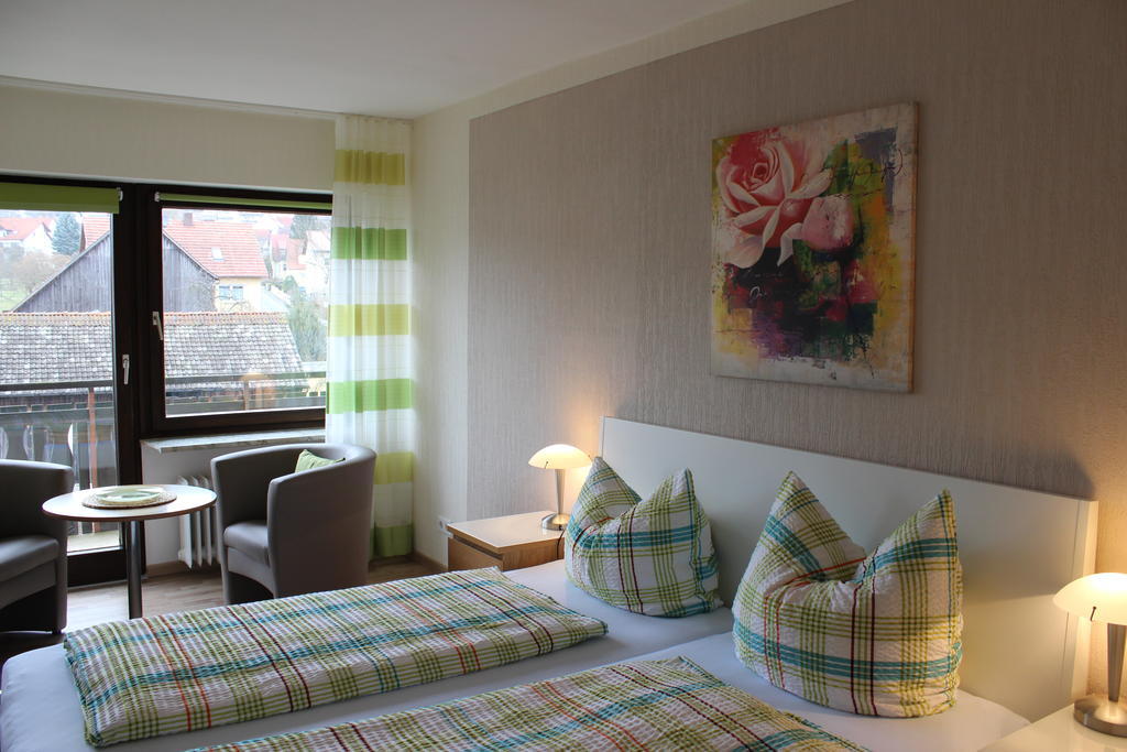 Saaletal Pension & Ferienwohnungen Bad Bocklet Habitación foto